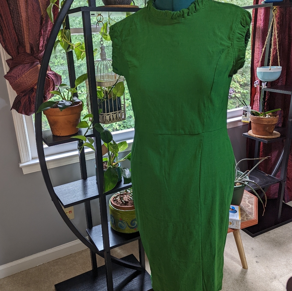 Unique Vintage Plus Size 1960s Style Emerald Cap Sleeve Laverne Wigg